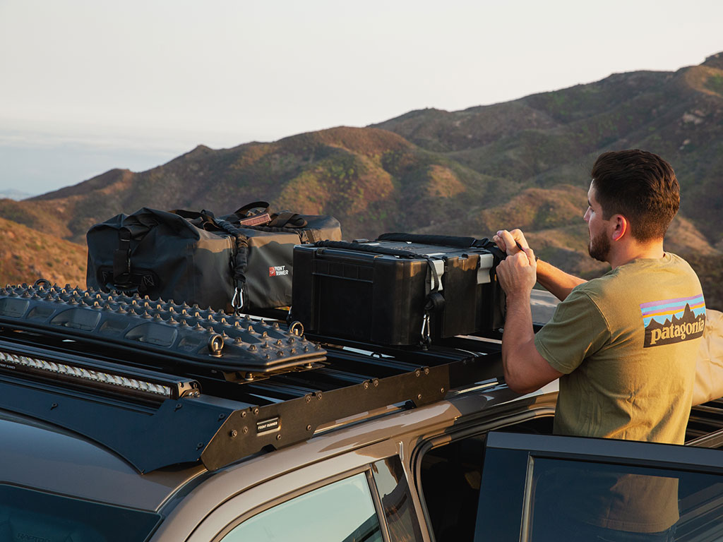 Ford F-150 Super Crew (2018-2020) Slimsport Roof Rack Kit - Lightbar ready