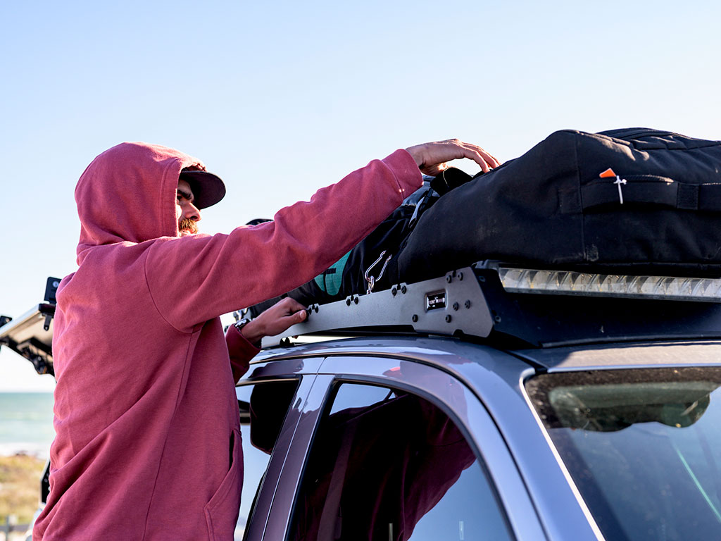 Toyota Hilux DC (2015-2021) Slimsport Roof Rack Kit - Lightbar ready