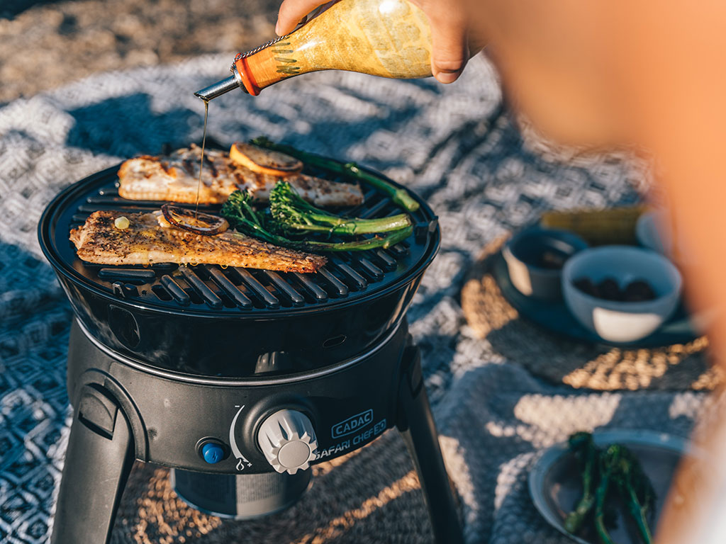 Safari Chef 30 HP- Portable 5 Piece- Gas Barbeque- Camp Cooker