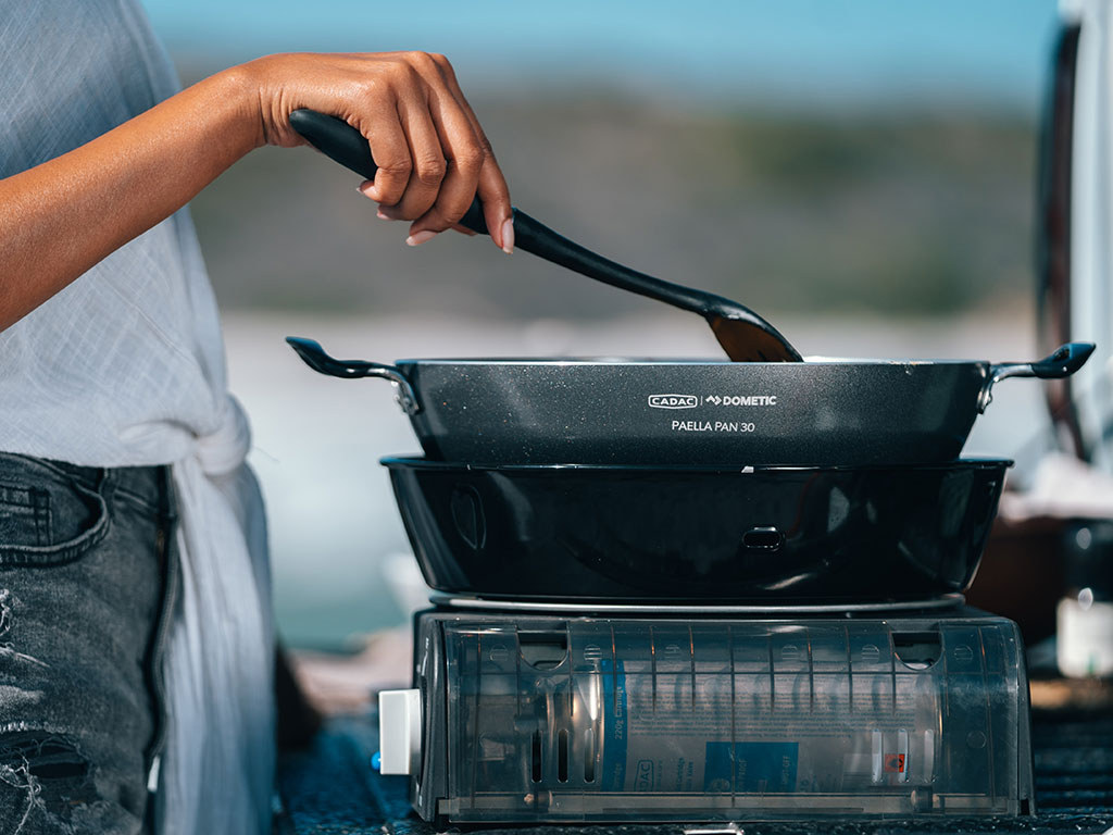 Safari Chef 30 Compact- Portable 6 Piece- Gas Barbeque- Camp Cooker