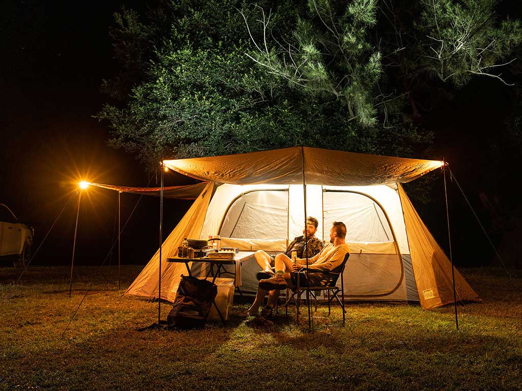 Spade-Shovel with Axe Edge