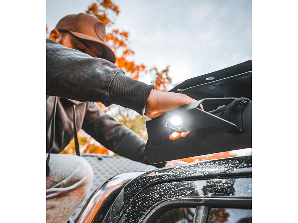 Ford F-150 Crew Cab w- Sunroof (2015-2020) Slimsport Rack 40in Light Bar Wind Fairing