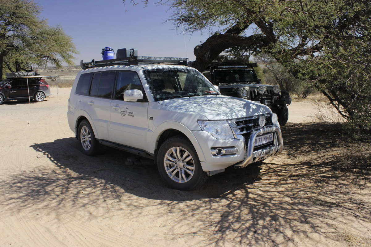Mitsubishi Pajero SWB (2006-Current) Slimline II Roof Rail Rack Kit